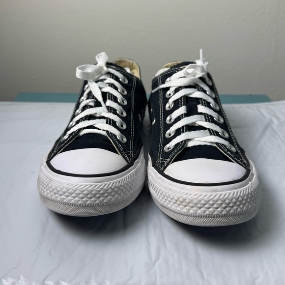 Converse All Stars Classic Black &White Unisex Sneakers women size 7 Men size 5 - Picture 2 of 11